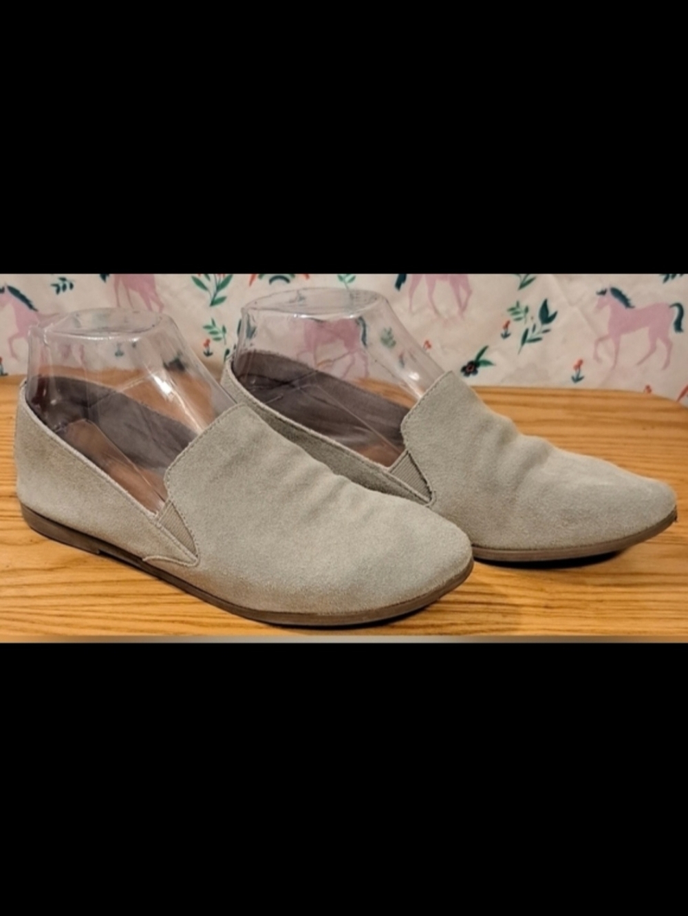 EUC Lucky Brand Charsa 2 Beige Suede Casual Everyday Slip On Loafer Shoe SZ 8